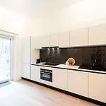Your Antwerp Adventure Sleeps 4